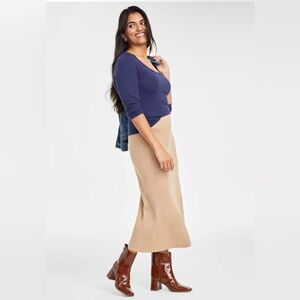 NWT Women's Sweater Knit Trumpet Midi Skirt Size Small